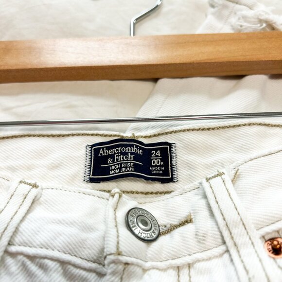 Abercrombie & Fitch High Rise Mom Jeans White Distressed Women’s Size 24/00 - Picture 4 of 8